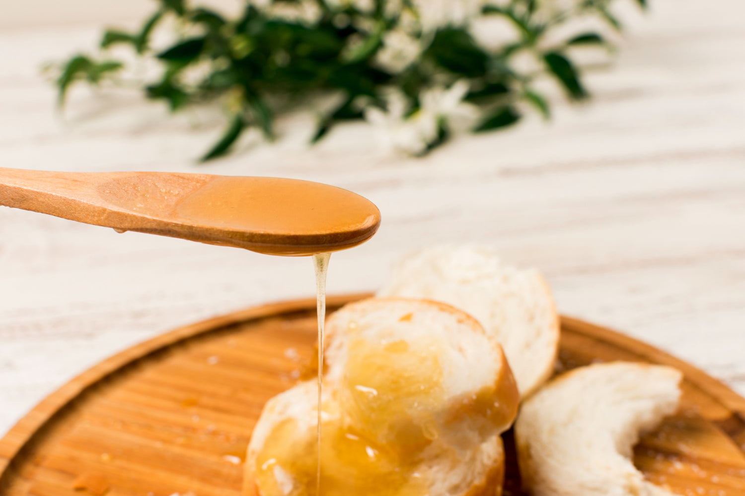 Holzlöffel mit Honig